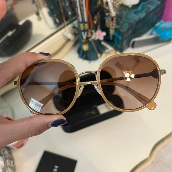 COACH round frame orange tint sunglasses Sunglasses Coach HC8414BD CW428 | Free Shipping | Glasses.com® main image 3